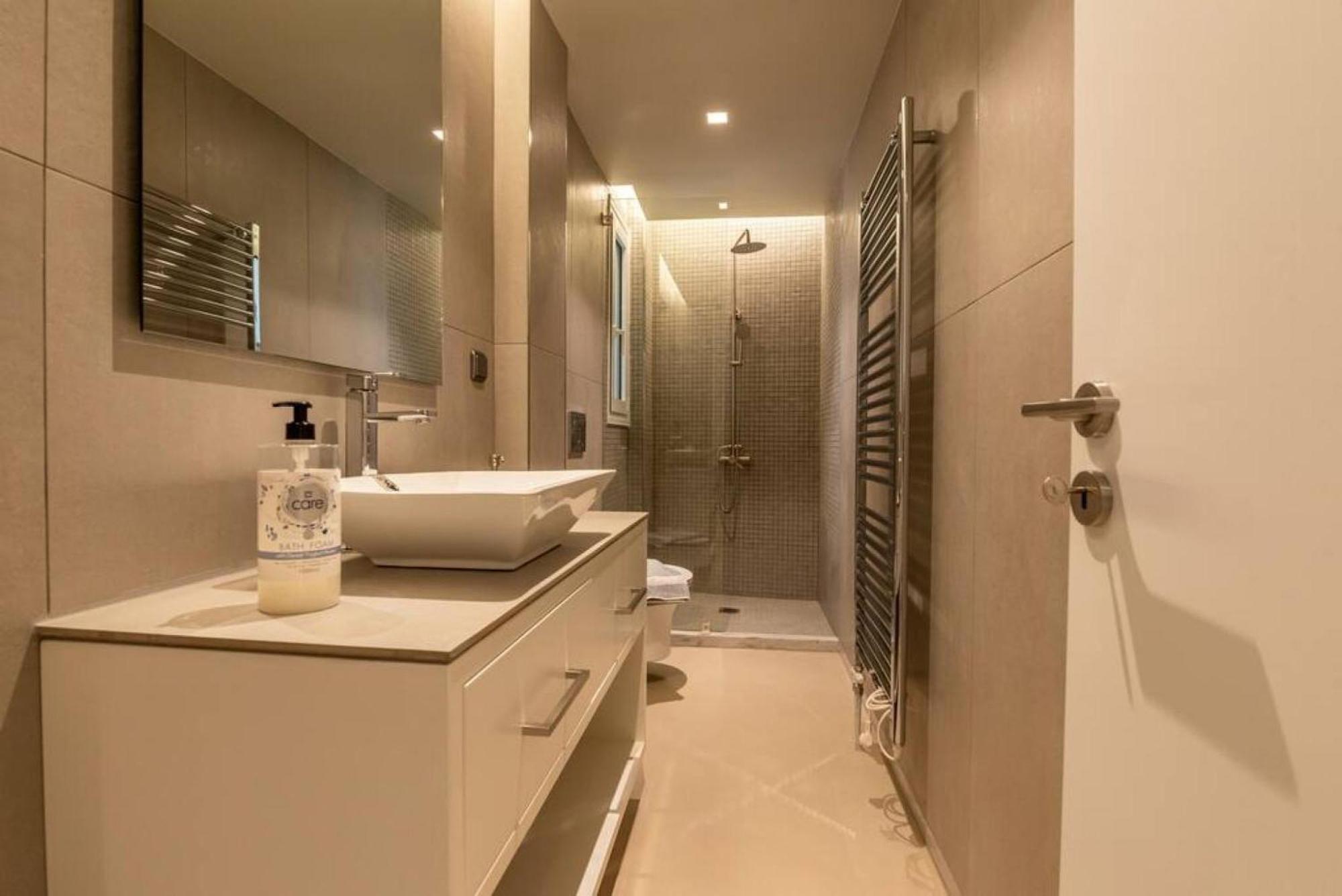 Luxurious Apartment In Acropolis Atene Esterno foto